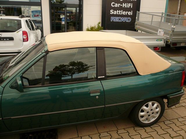 Opel Kadett E Cabrio Verdeckbezug in Sonnenland Stoff beige geliefert und montiert