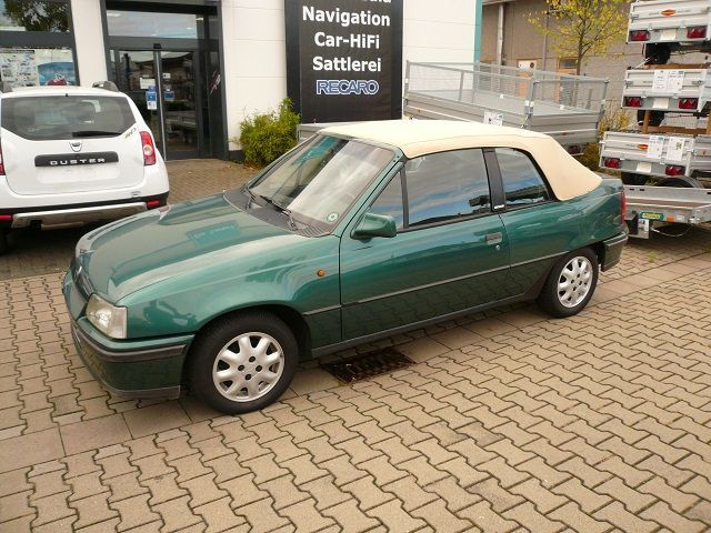 Opel Kadett E Cabrio Verdeckbezug in Sonnenland Stoff beige geliefert und montiert