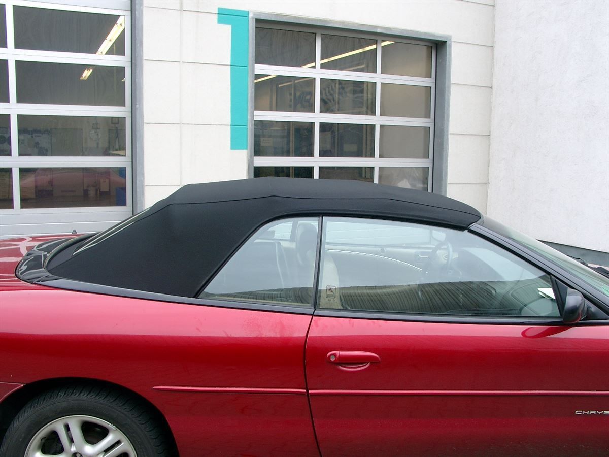 Chrysler Stratus , Verdeckbezug Sonnenland Stoff schwarz geliefert und montiert.