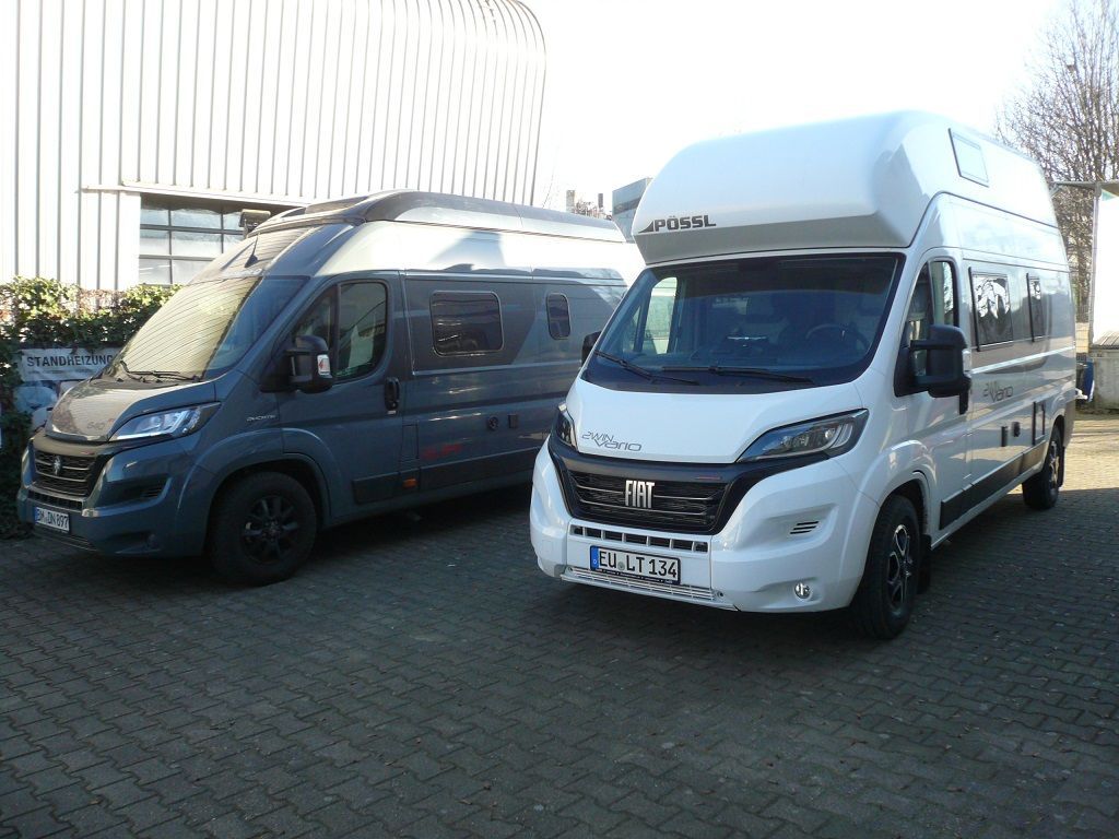 Kenwood DNR992RVS Navitainer mit Garmin Kartendaten für Wohnmobil, PKW und LKW, mit 10,1 Zoll HD-Display, Digitalradio DAB+, Apple CarPlay und AndroidAuto im Fiat Ducato 8 von 2023 nachgerüstet. Die werkseitige Dometic Doppel-Rückfahrkamera auf das Kenwood Gerät adaptiert.