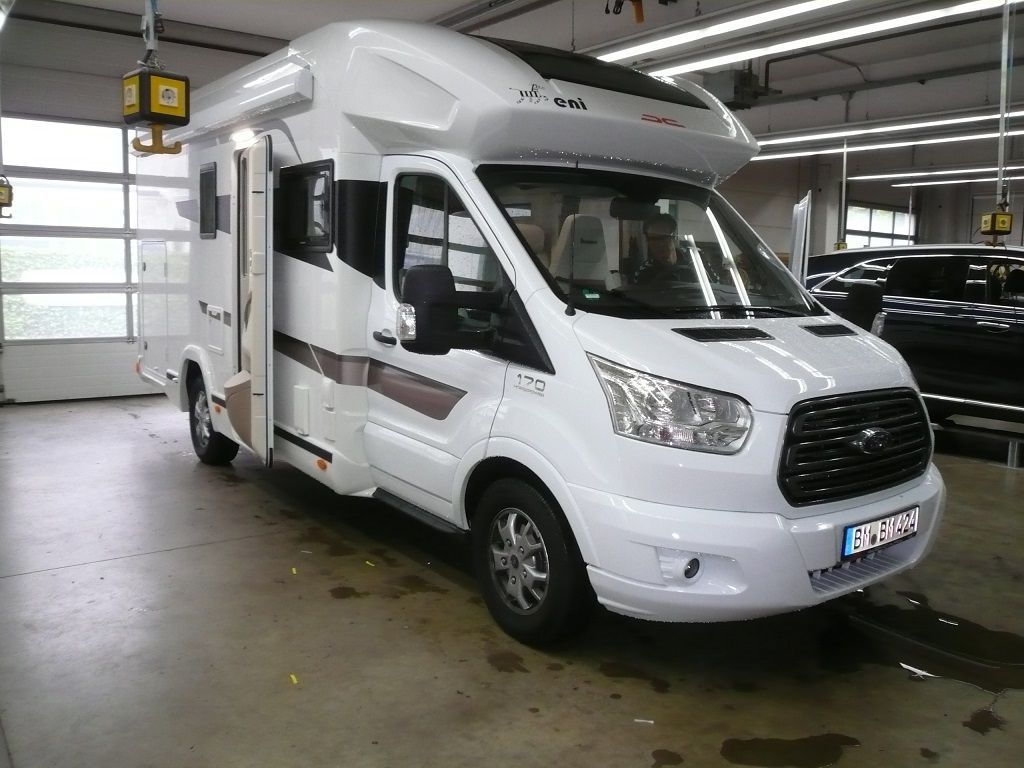 Thitronik WiPro III Alarmanlage in einem Wohnmobil auf Ford Transit Basis nachgerüstet.
Alle Fenster und Türe mit Funk-Magnetkontakten abgesichert und Funk-Gaswarner nachgerüstet.