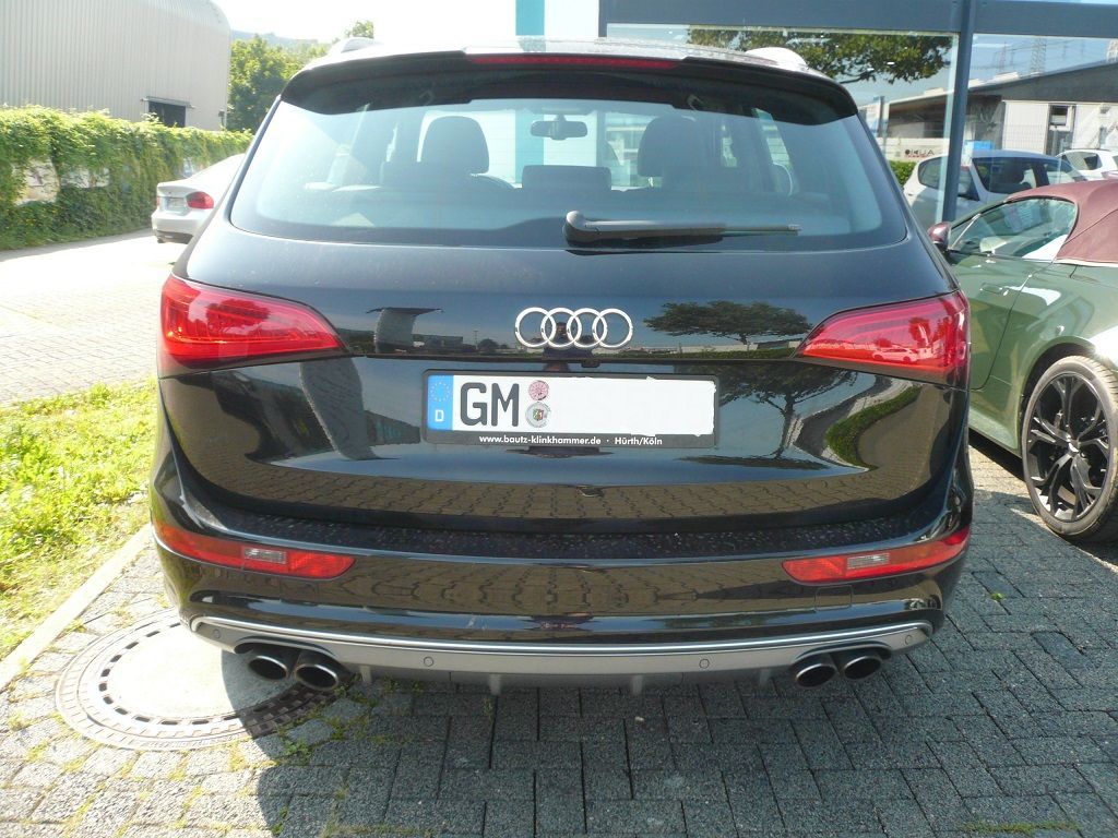 Alpine X703D-Q5 7-Zoll Premium-Infotainment-System inkl. Rückfahrkamera für Audi Q5 mit Navigationssystem, Apple CarPlay und Android Auto Unterstützung nachgerüstet.