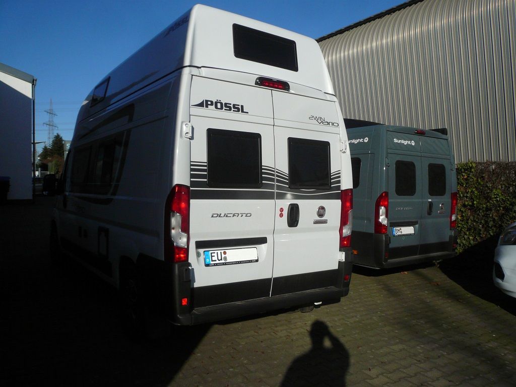 Kenwood DNR992RVS Navitainer mit Garmin Kartendaten für Wohnmobil, PKW und LKW, mit 10,1 Zoll HD-Display, Digitalradio DAB+, Apple CarPlay und AndroidAuto im Fiat Ducato 8 von 2023 nachgerüstet. Die werkseitige Dometic Doppel-Rückfahrkamera auf das Kenwood Gerät adaptiert.