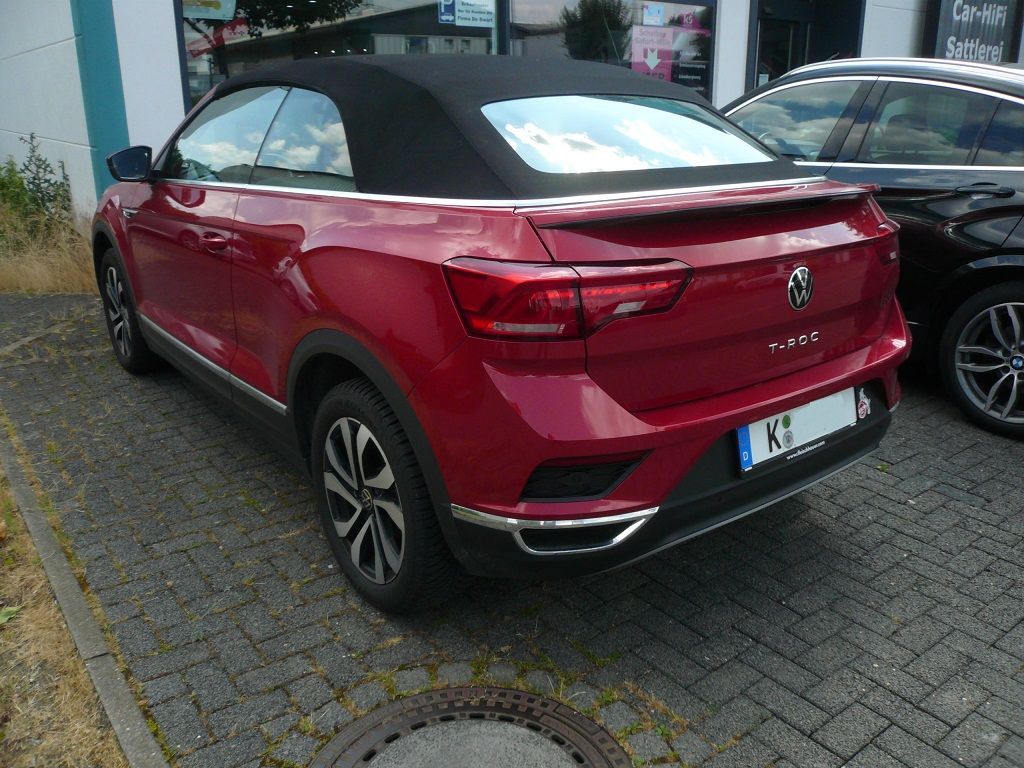 Komplett-Set Park Pilot Front und Heck inkl. OPS für VW T-ROC montiert und Freigeschaltet.