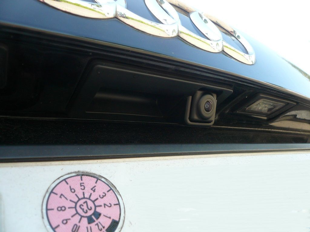 Alpine X703D-Q5 7-Zoll Premium-Infotainment-System inkl. Rückfahrkamera für Audi Q5 mit Navigationssystem, Apple CarPlay und Android Auto Unterstützung nachgerüstet.