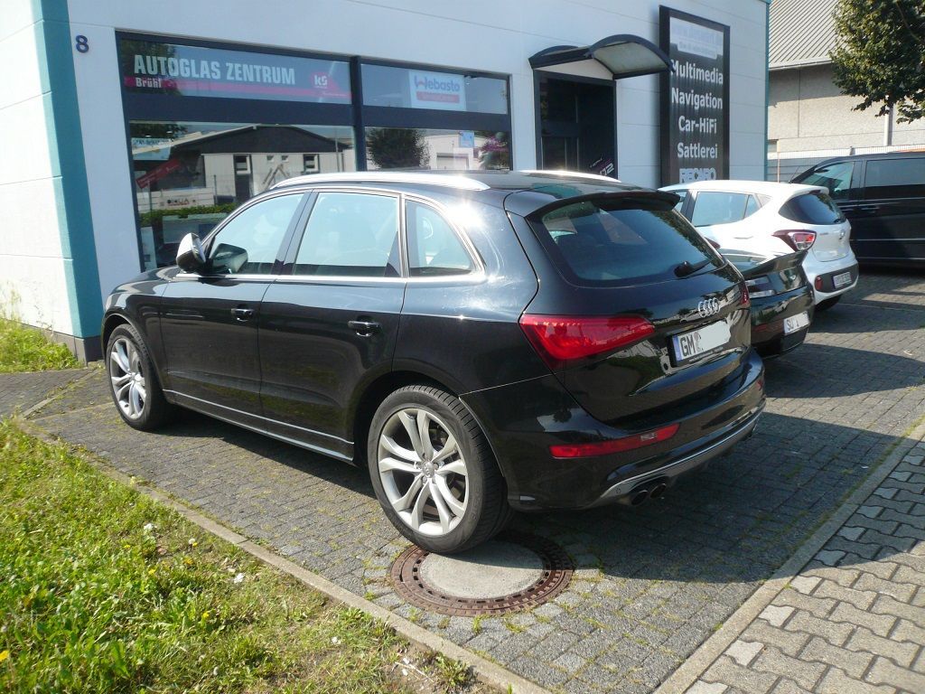 Alpine X703D-Q5 7-Zoll Premium-Infotainment-System inkl. Rückfahrkamera für Audi Q5 mit Navigationssystem, Apple CarPlay und Android Auto Unterstützung nachgerüstet.