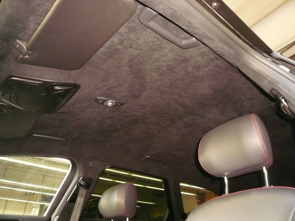 Ford Mondeo A-,B-,C-,D-Säulen und Himmel in Alcantara neu bezogen