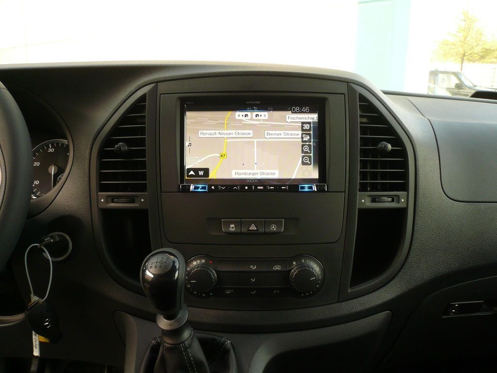 Alpine X801D-U Navigation mit 8zoll Display HCE-C2100RD Multiview Rückfahrkamera im MB Vito nachgerüstet