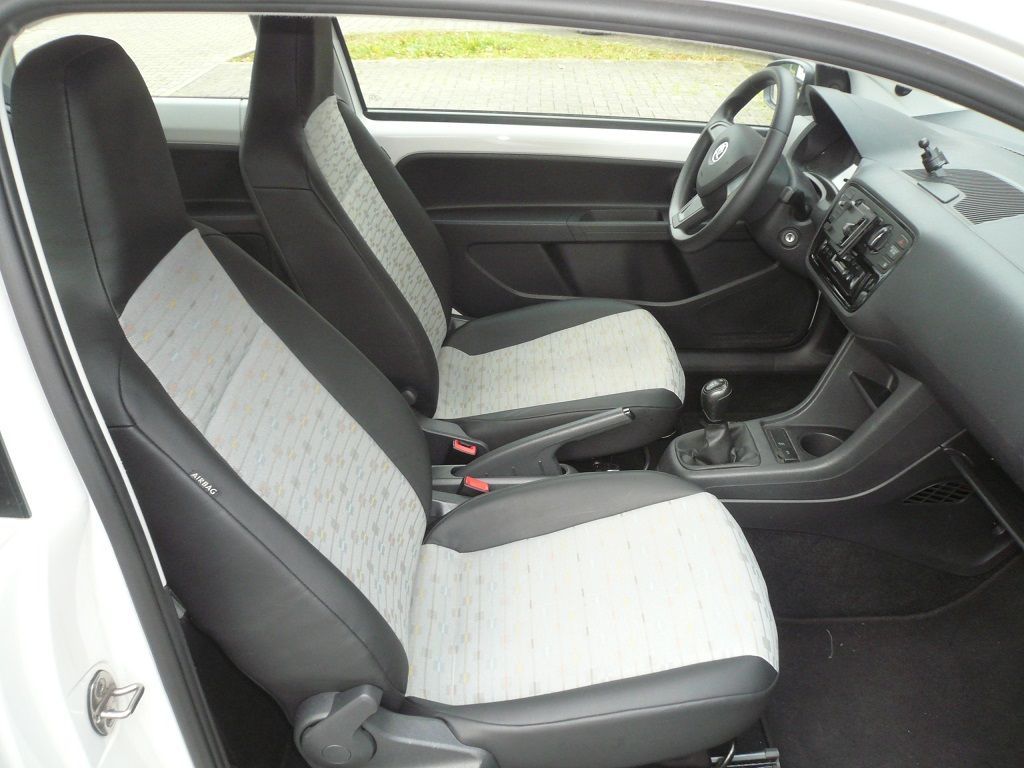 Skoda Citygo komplette Innenausstattung in Kunstleder/Stoff neu angefertigt und montiert.