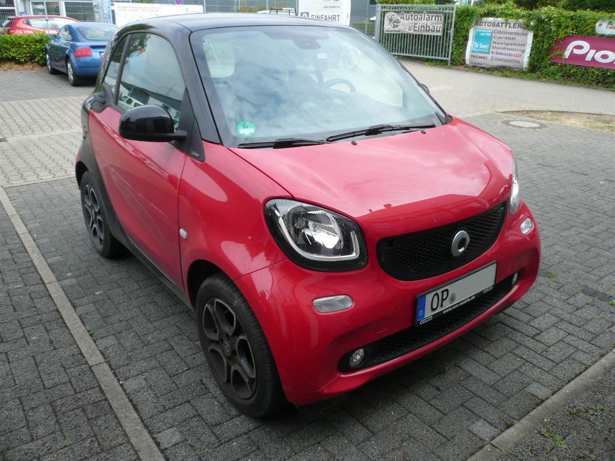 Alpine iLX-702S453B Mobile Media Station mit 7-Zoll Display für Smart (BR453), Apple CarPlay und Android Auto.