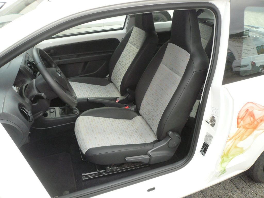 Skoda Citygo komplette Innenausstattung in Kunstleder/Stoff neu angefertigt und montiert.