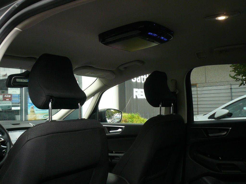 Rückfahrkamera an das Original Ford Navi Sync3 nachgerüstet. Alpine 10zoll Deckenmonitor als Rearseat Entertainment montiert.