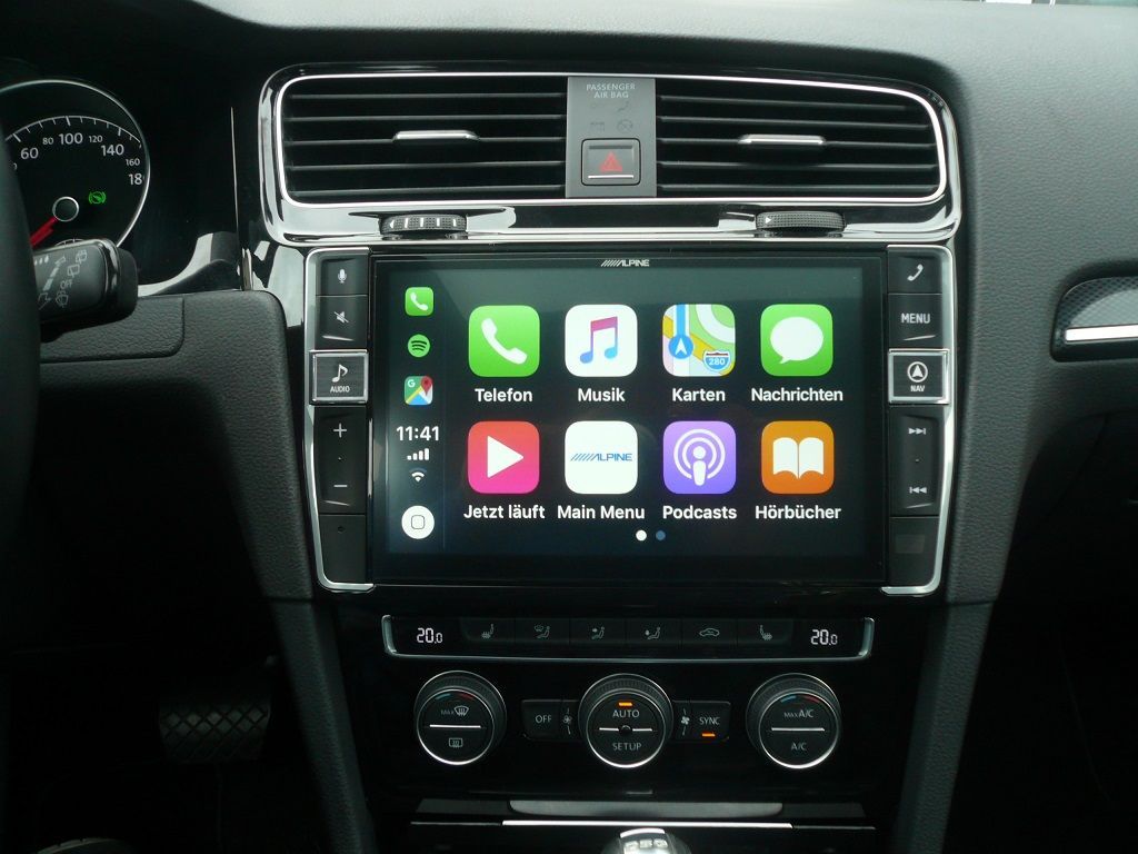 Alpine i902D-G7, 9-Zoll Premium-Mobile-Media-System für Volkswagen Golf 7 mit Apple CarPlay und Android Auto Unterstützung nachgerüstet. OEM Rückfahrkamera & PDC Darstellung an das Alpine Gerät adaptiert.