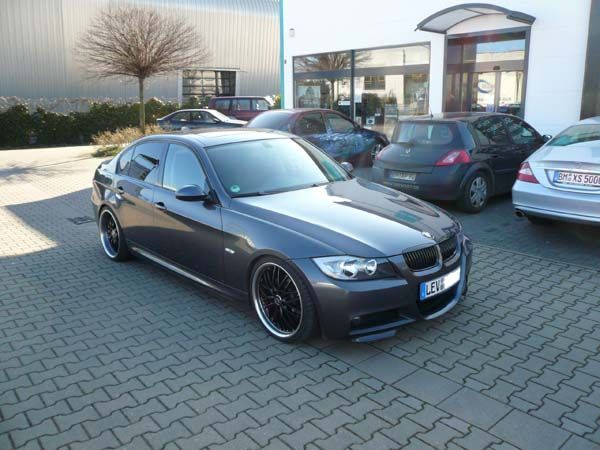 RECARO Sportster CS Sitze im E90 BMW nachgerüstet.