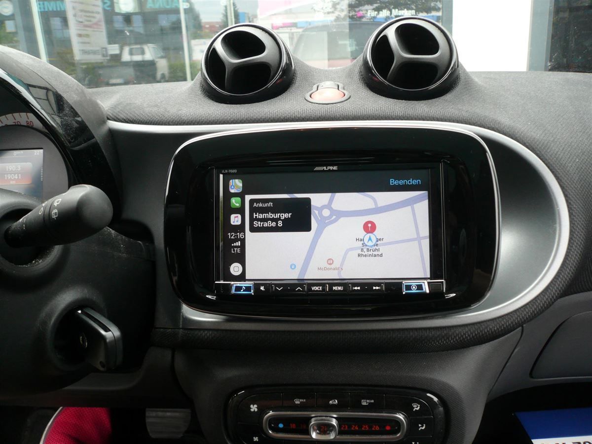 Alpine iLX-702S453B Mobile Media Station mit 7-Zoll Display für Smart (BR453), Apple CarPlay und Android Auto.