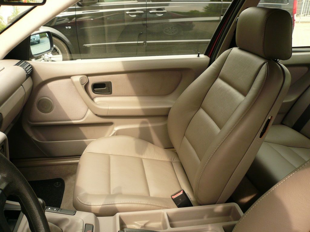 BMW E36 Compact, Innenausstattung Leder Beige neu angefertigt und montiert.