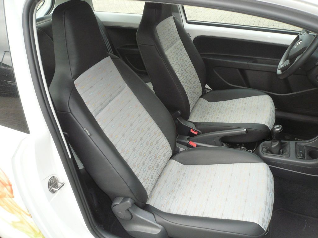 Skoda Citygo komplette Innenausstattung in Kunstleder/Stoff neu angefertigt und montiert.