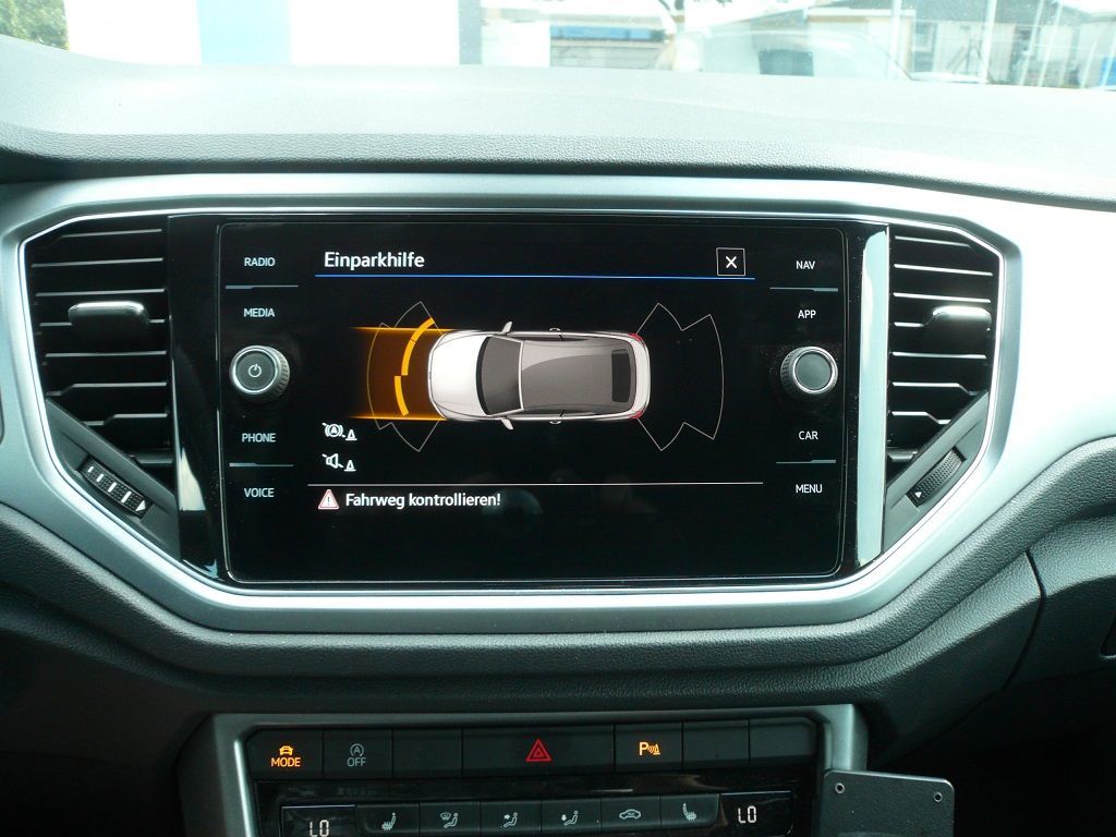 Komplett-Set Park Pilot Front und Heck inkl. OPS für VW T-ROC montiert und Freigeschaltet.