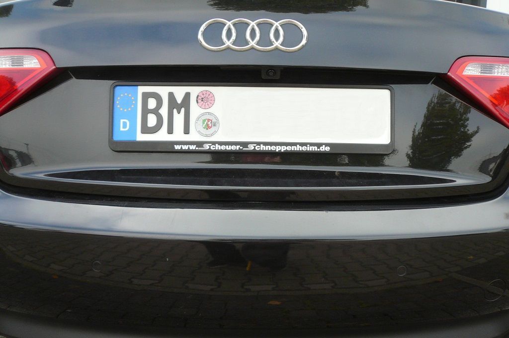 Rückfahrkamera Modul für das MMI 2G und Griffleistenkamera im Audi A5 Coupe nachgerüstet.