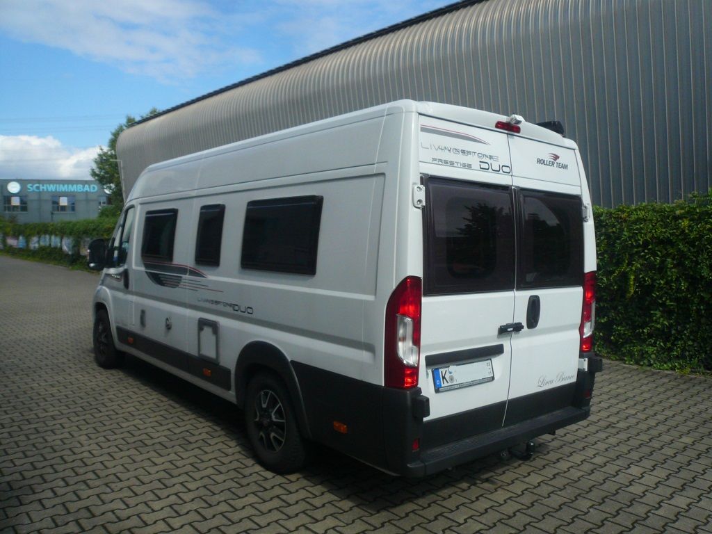 Alpine X903D-DU (Modell 2019) Ducato Wohnmobil 9zoll Navigation mit Rückfahrkamera montiert.