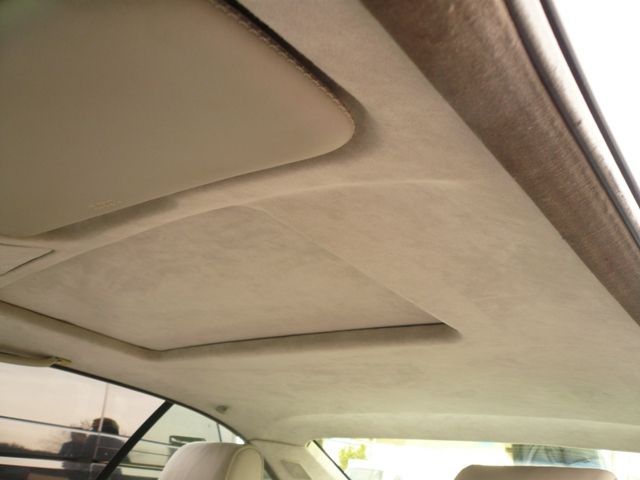 BMW 8er Innenausstattung in Leder Beige neu angefertigt und montiert. Himmel in Alcantara Beige neu bezogen.