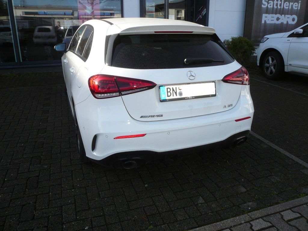 Carbon-Sitzheizung für Sitz und Rückenlehne 2-stufig im Mercedes A35 AMG nachgerüstet.