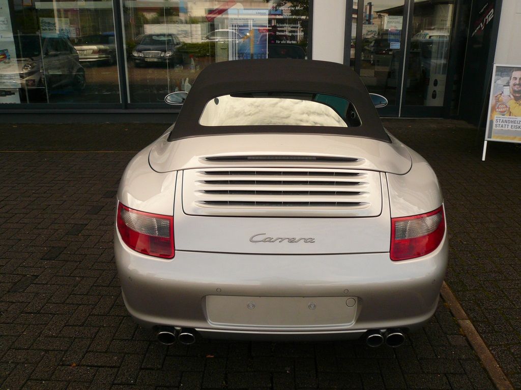 Porsche 911 (997), Verdeckbezug Sonnenland Stoff mit beheizter Glasheckscheibe, geliefert und montiert.