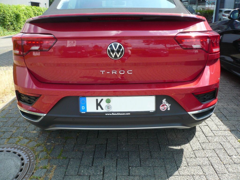 Komplett-Set Park Pilot Front und Heck inkl. OPS für VW T-ROC montiert und Freigeschaltet.