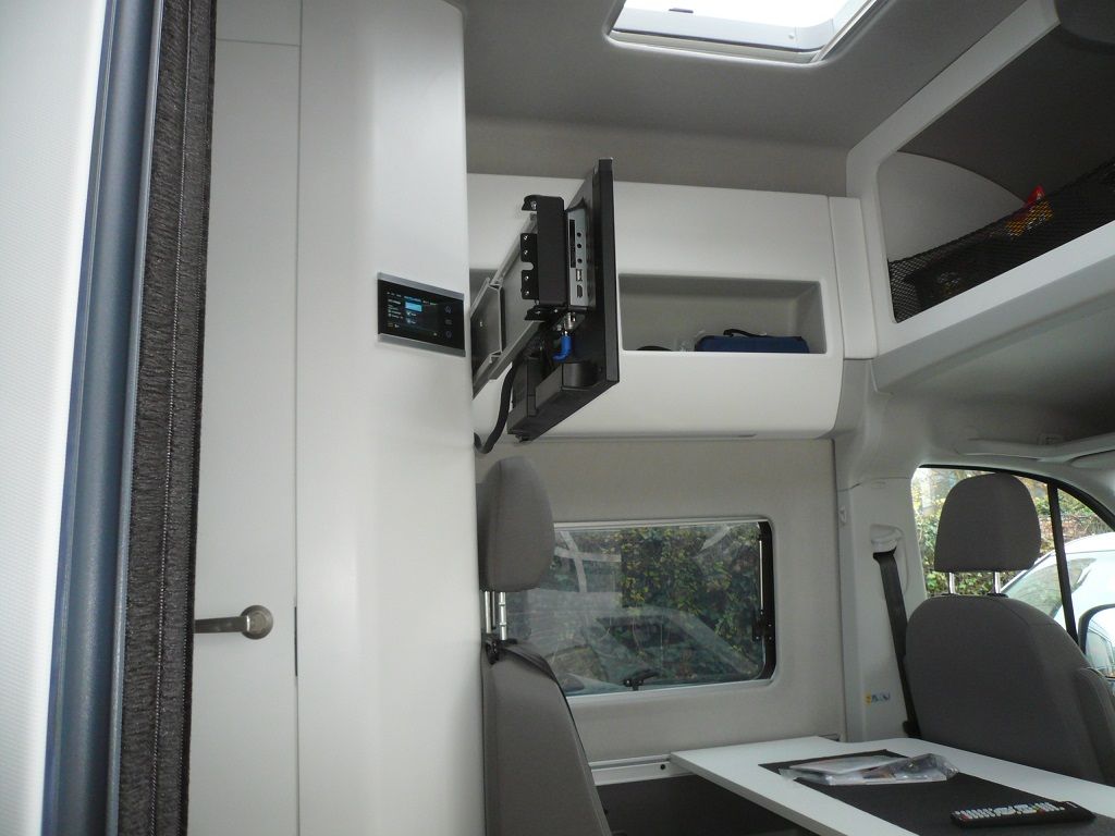 Caratec CET300R Caravaning-Routerset mit Dachantenne, Caratec 19