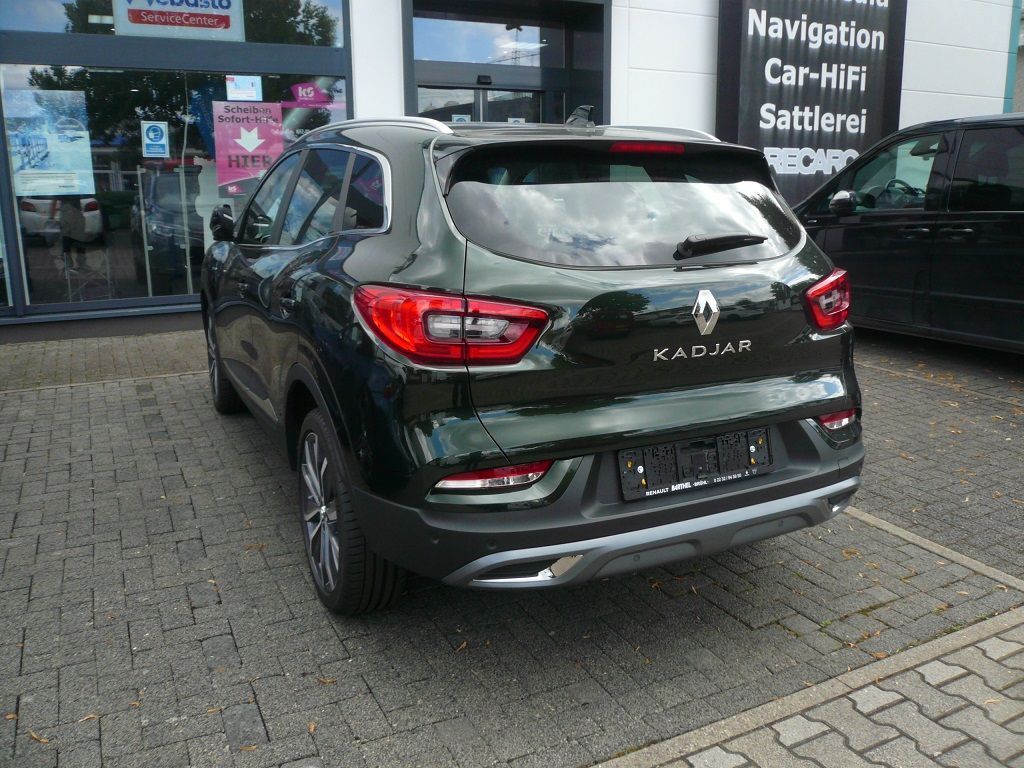 2-stufige Carbon Sitzheizung in Fahrer- & Beifahrersitz nachgerüstet.