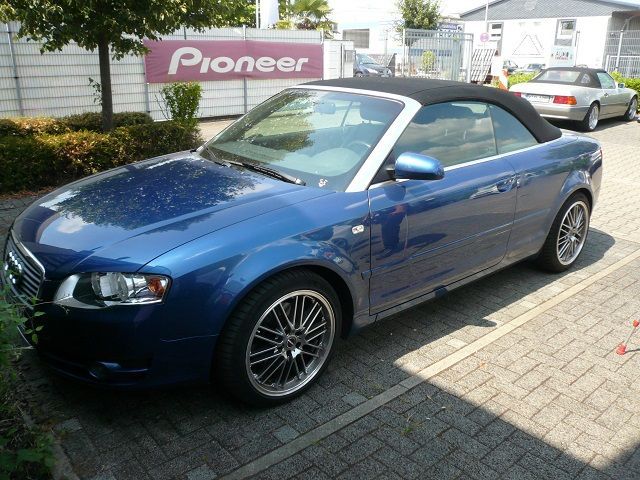 Clarion NX505E Navigation, Jehnert 3-Wege Doorboards und Audio System Verstärker im Audi A4 Cabrio montiert.