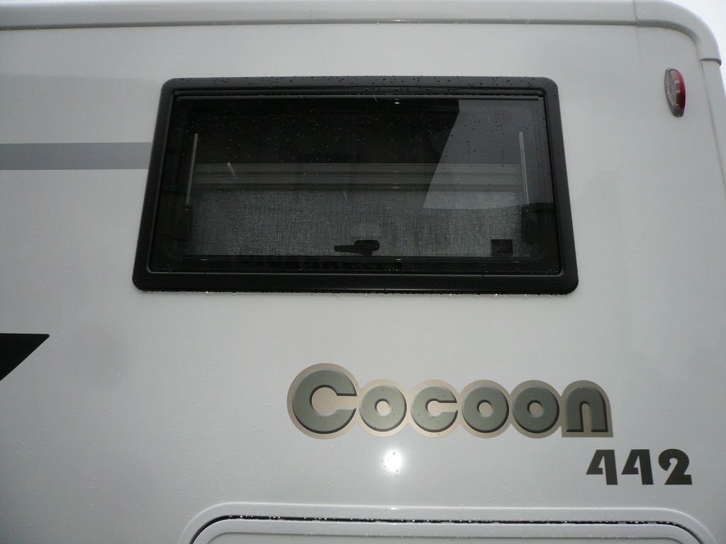 Thitronik WiPro III Alarmanlage in einem Wohnmobil auf Ford Transit Basis nachgerüstet.
Alle Fenster und Türe mit Funk-Magnetkontakten abgesichert und Funk-Gaswarner nachgerüstet.