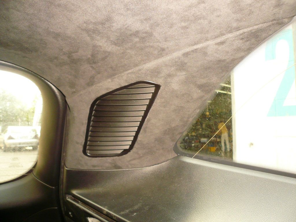 Ford Mondeo A-,B-,C-,D-Säulen und Himmel in Alcantara neu bezogen