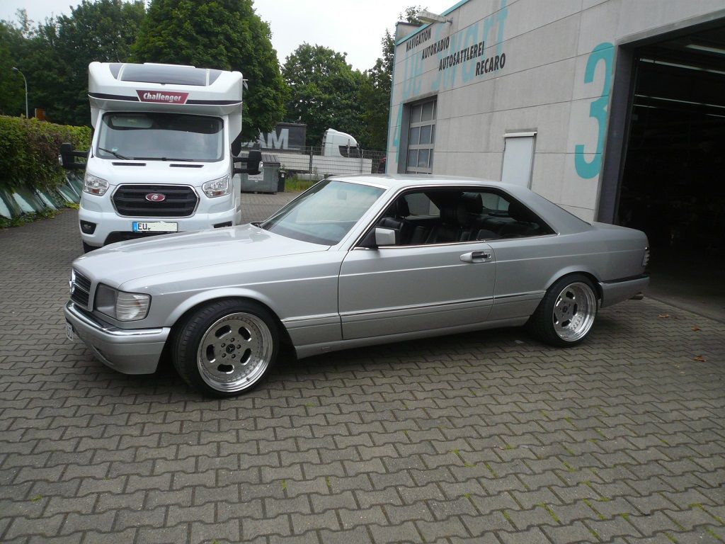 Himmel ausgebaut, gereinigt und mit Alcantara neu bezogen und montiert.