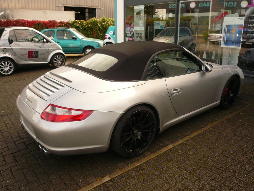 Porsche 911 (997), Verdeckbezug Sonnenland Stoff mit beheizter Glasheckscheibe, geliefert und montiert.