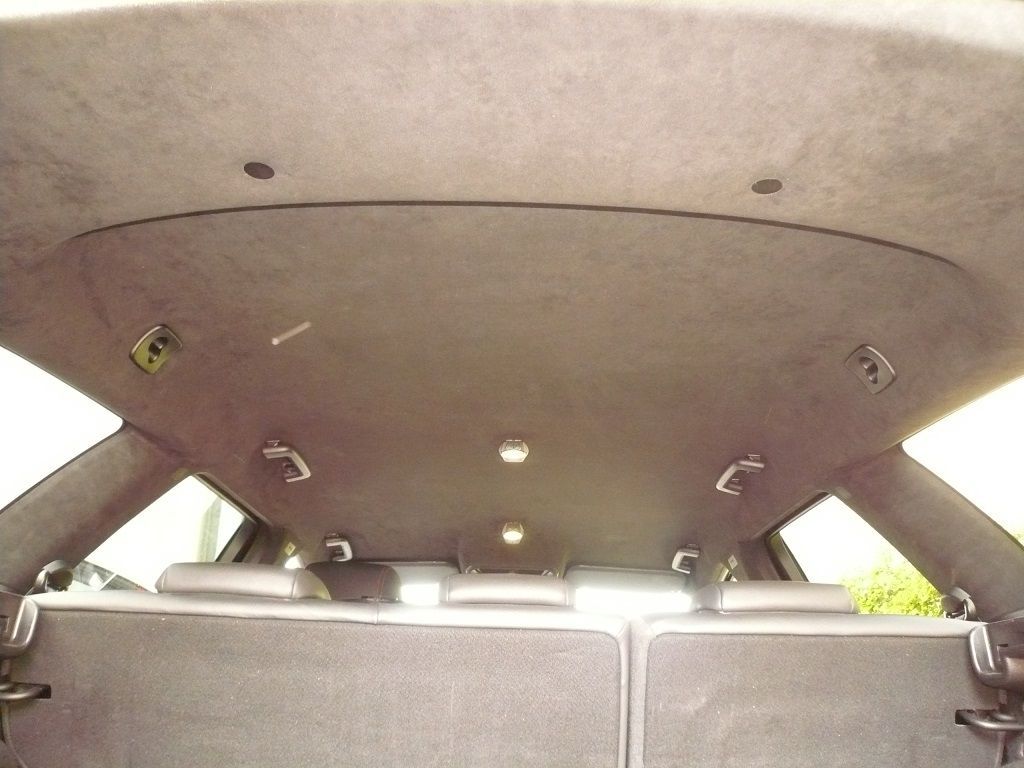 Ford Mondeo A-,B-,C-,D-Säulen und Himmel in Alcantara neu bezogen