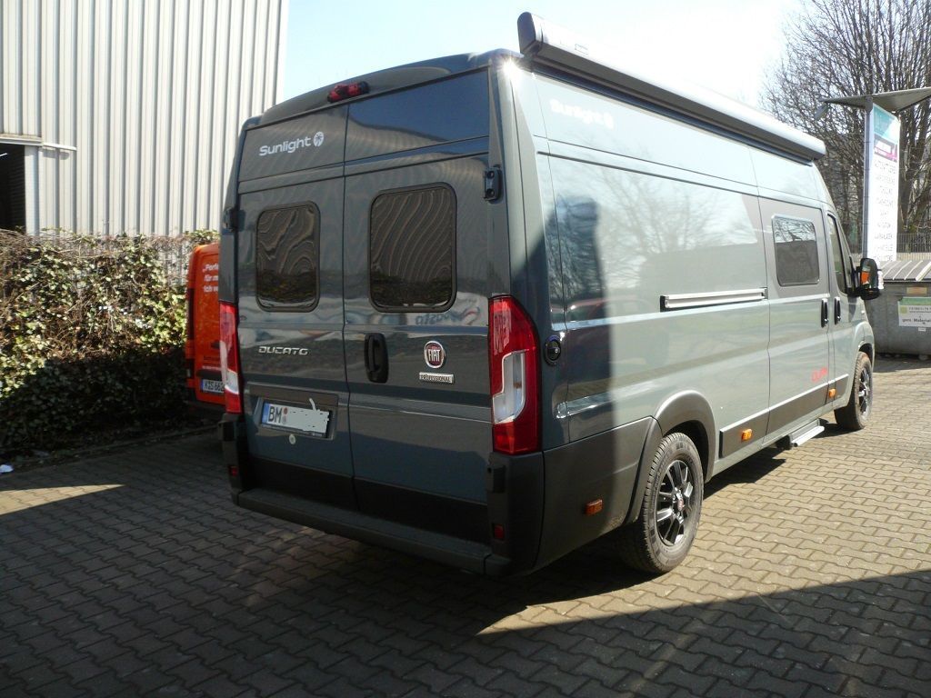 Alpine iLX-W690DU8 Doppel-DIN Mediacenter inkl. Rückfahrkamera im aktuellen Ducato 8 von 2022 nachgerüstet.