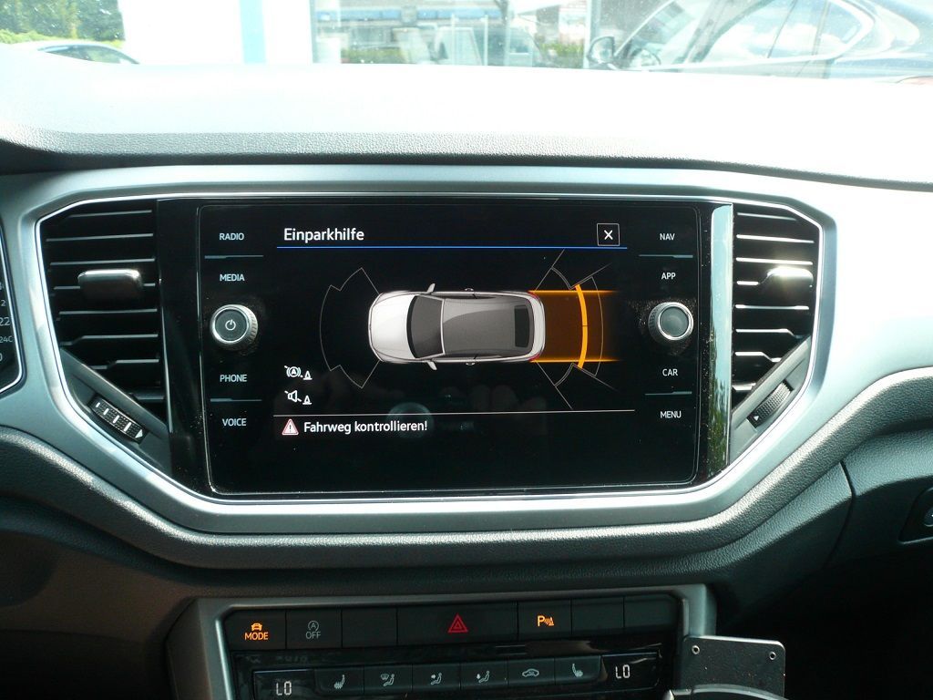 Komplett-Set Park Pilot Front und Heck inkl. OPS für VW T-ROC montiert und Freigeschaltet.