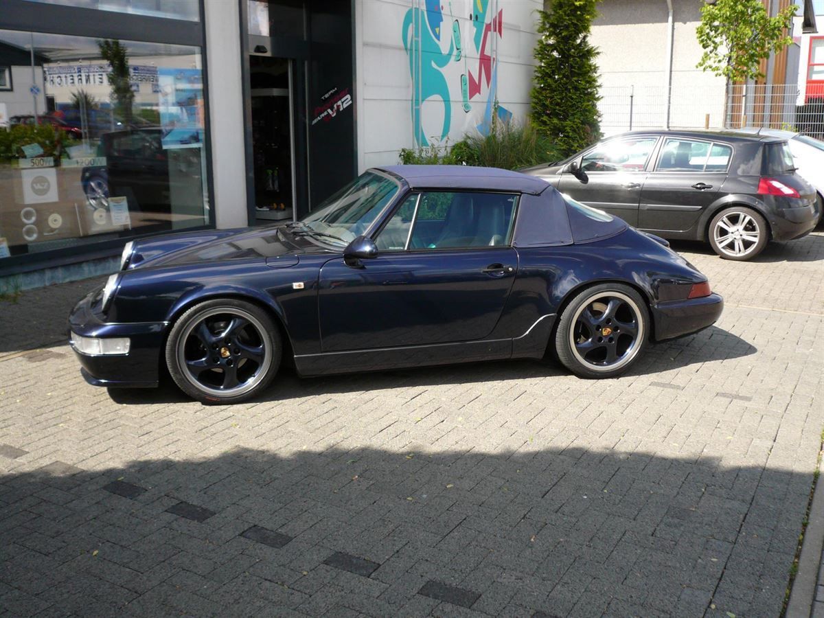Porsche 911, Verdeckbezug in Sonnenland Stoff blau geliefert und montiert.
