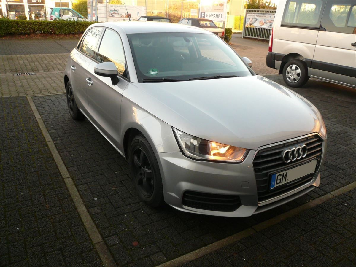 Navigatonsmodul im Audi A1 nachgerüstet.