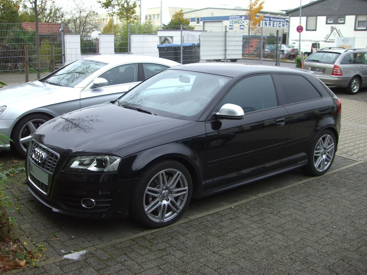 RECARO Sportster CS Sitze im Audi A3 montiert.