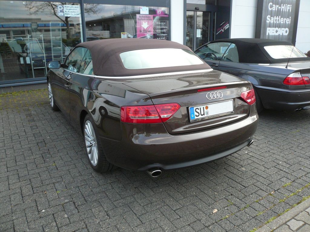 Smartphone Integration von Apple CarPlay und Android Auto wireless in ihr werkseitig verbautes MMI 3G High Navigations System von Audi.