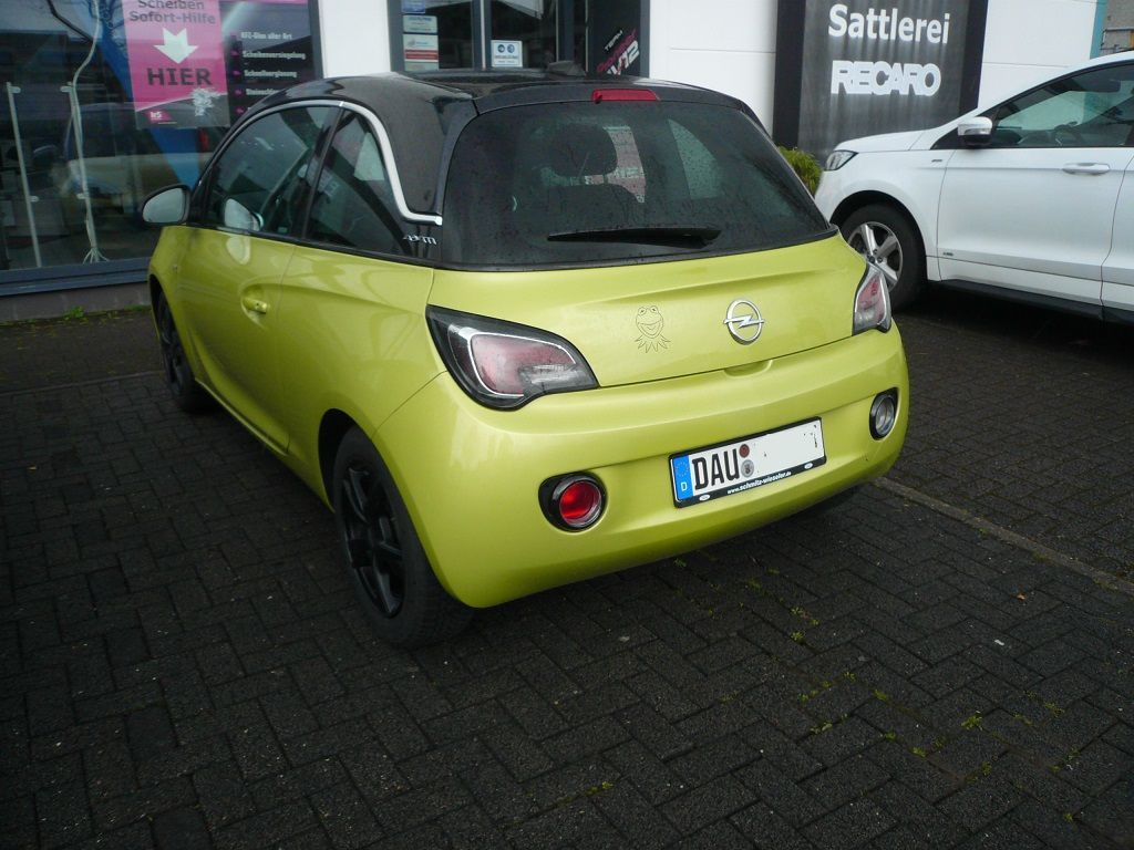 2-stufige Carbon Sitzheizung für Sitz und Rückenlehen im Opel Adam nachgerüstet.