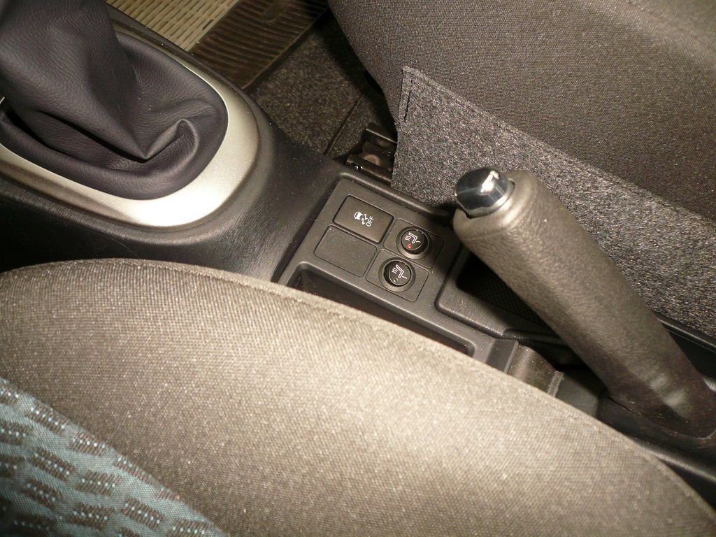 2-stufige Carbon Sitzheizung im Toyota Aygo nachgerüstet