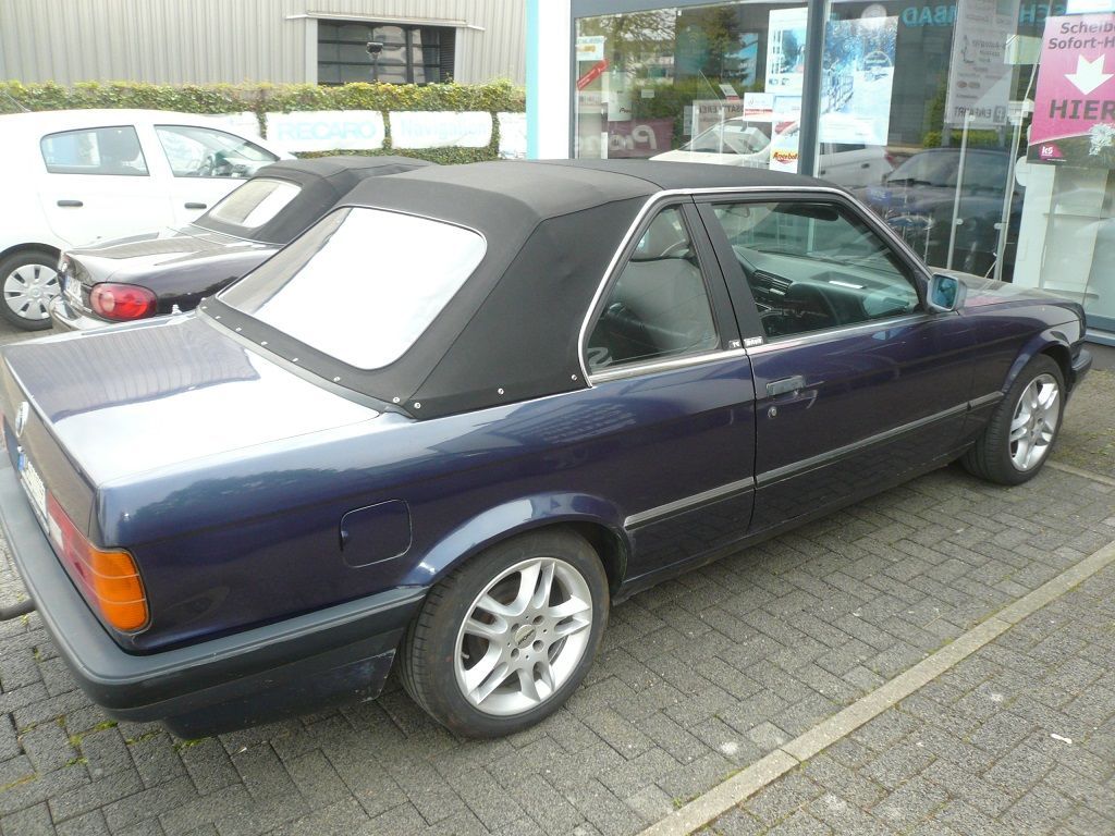 BMW E30 Baur Cabrio. Verdeckheckteil in Sonnenland Stoff schwarz mit PVC Scheibe geliefert und montiert.