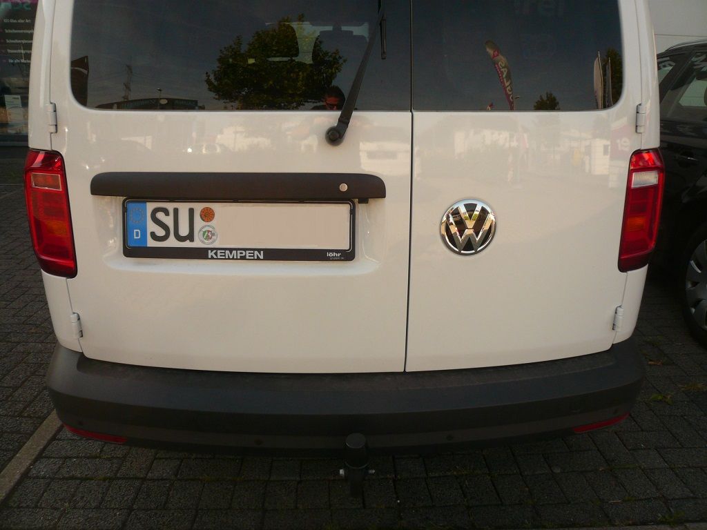 VW Caddy, Rückfahrkamera nachgerüstet und an das Original Composition Radio von VW angebunden.