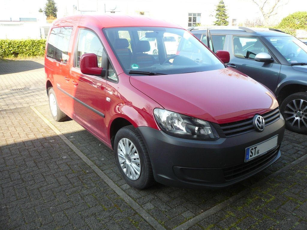 2-stufige Carbon Sitzheizungs-Set für Sitz und Rückenlehne im VW Caddy nachgerüstet.