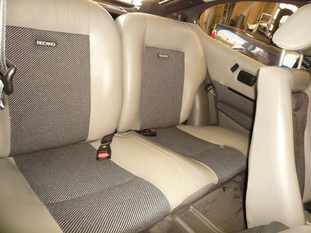 Ford Capri, komplette Innenausstattung in Leder beige und Recaro Stoff neu angefertigt und montiert.