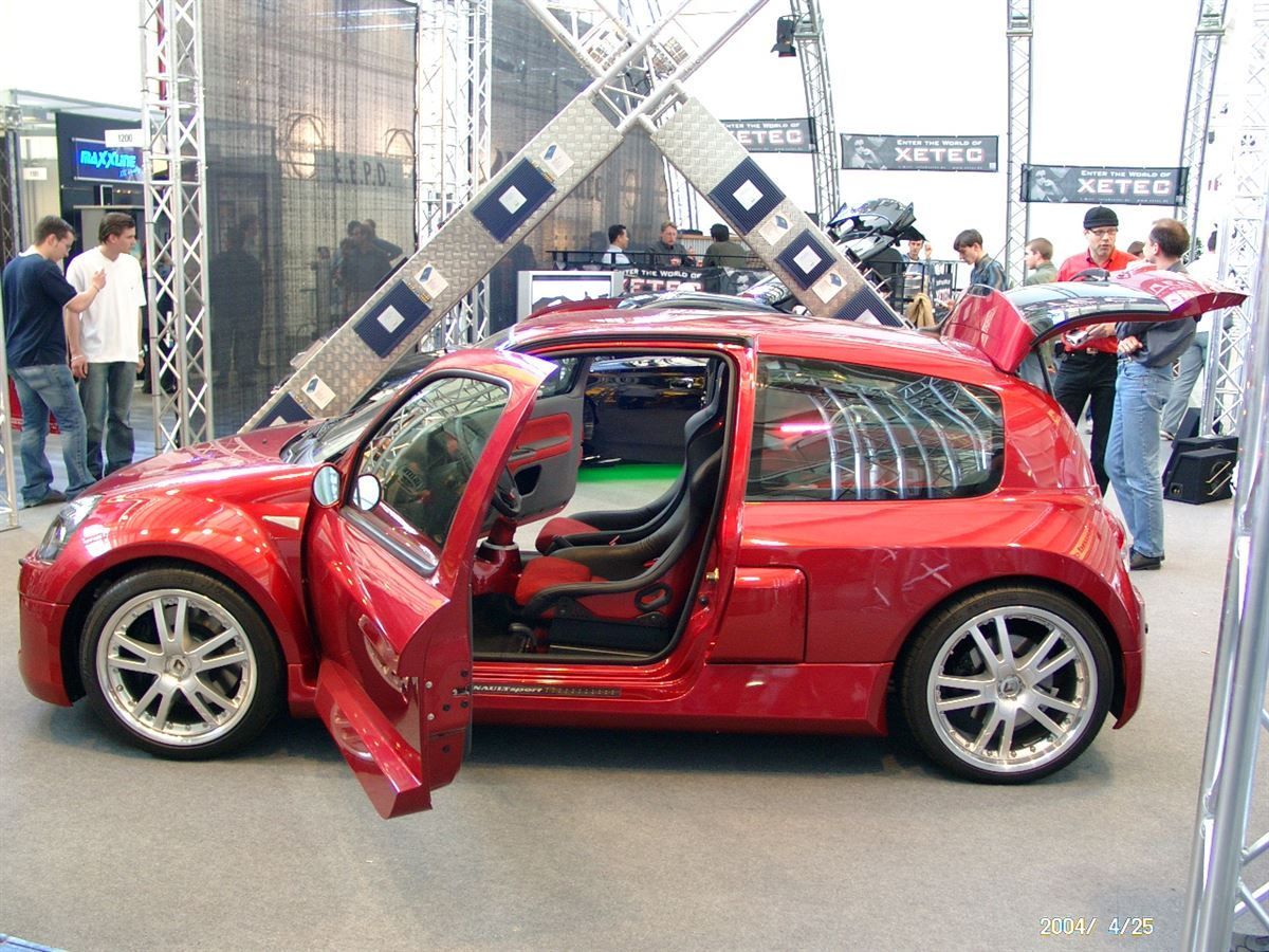 RECARO Pole Position ABE Sitze in Leder/Alcantara neu bezogen & im Clio V6 montiert.