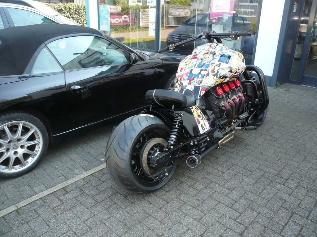 Boss Hoss Sattel, Polsterung angefertigt, Bezug aus Leder Mantel angefertig, Reißverschluß eingelassen und montiert.